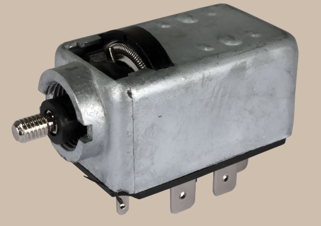 Headlight Switch: Beetle (1970-1979), Karmann Ghia (1970-1974), Beetle Cabrio (1970-1979)