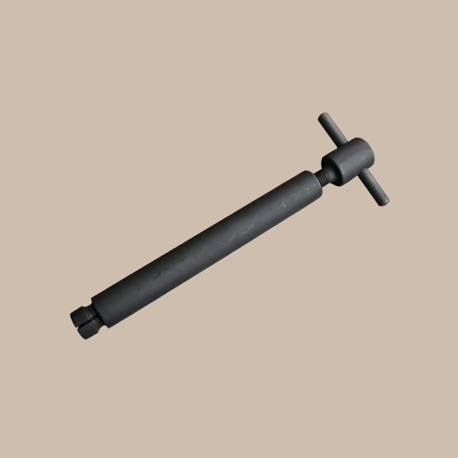 Oil pressure piston puller